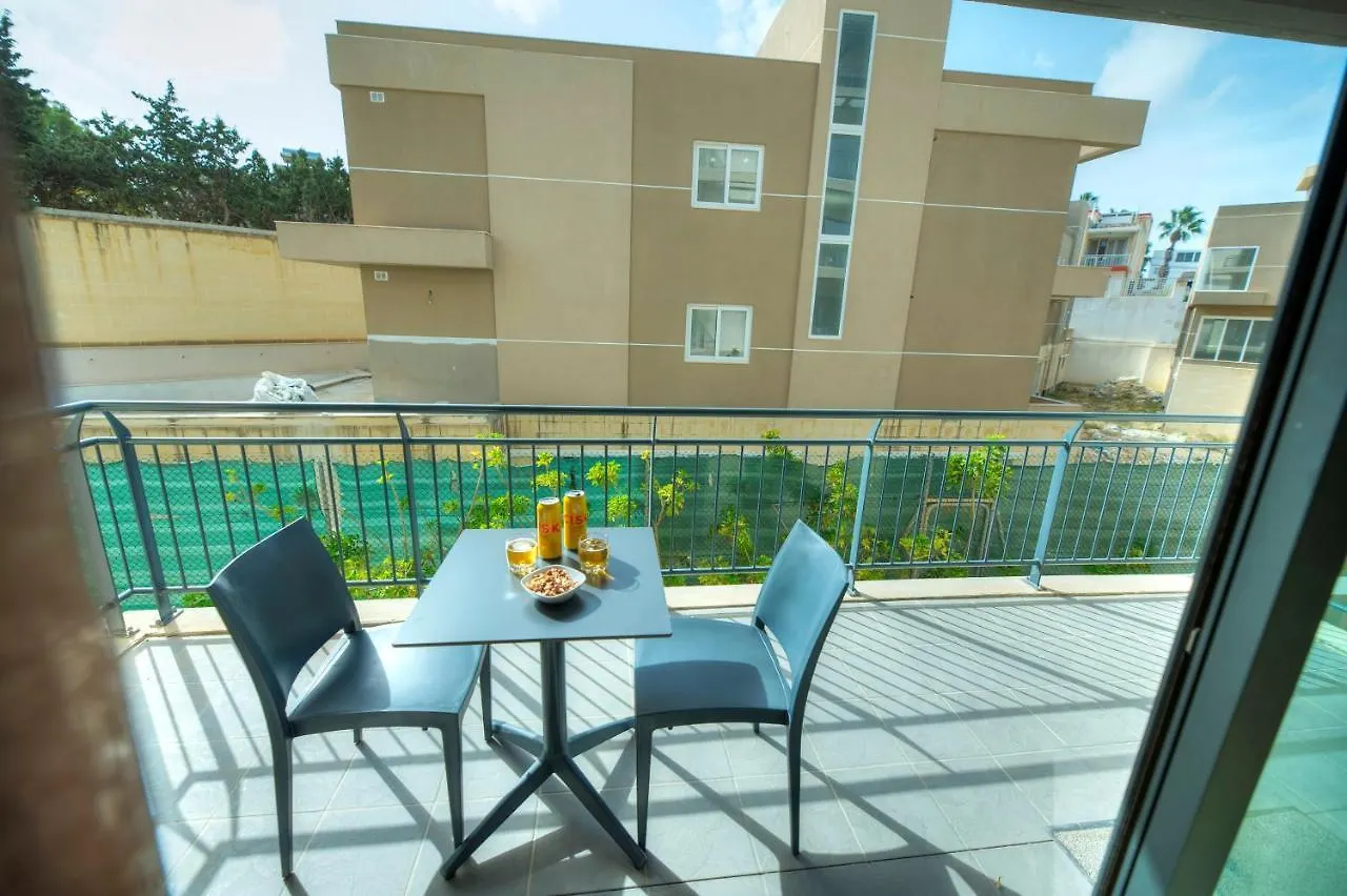 Spacious & Inviting 3 Bedroom Flat, Balcony Wpac1-1 Saint Julian's 0*,  Malta