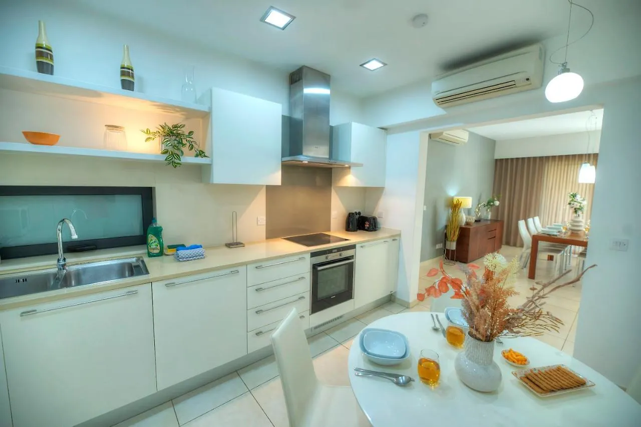 Spacious & Inviting 3 Bedroom Flat, Balcony Wpac1-1 Saint Julian's Apartment