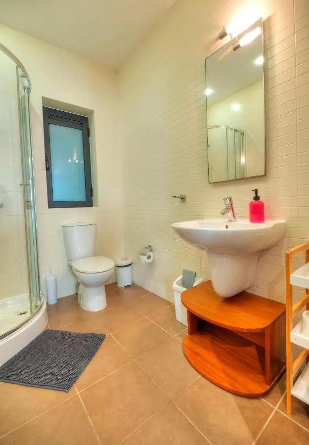 Apartment Spacious & Inviting 3 Bedroom Flat, Balcony Wpac1-1 Saint Julian's