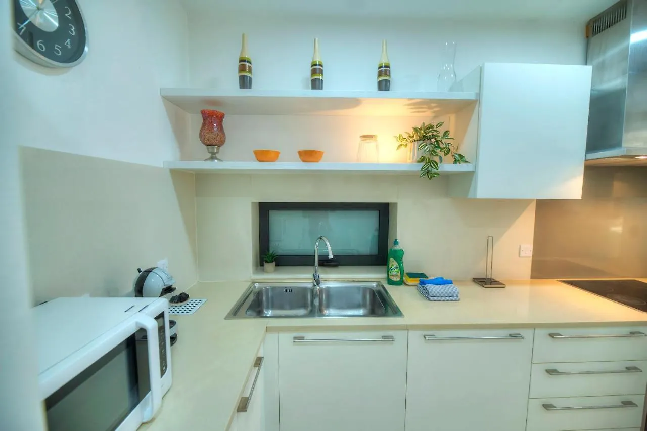 Spacious & Inviting 3 Bedroom Flat, Balcony Wpac1-1 Saint Julian's
