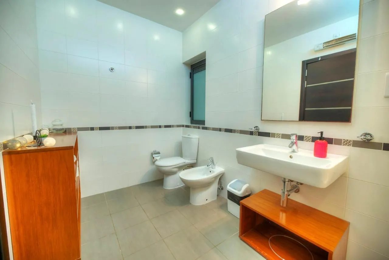 Spacious & Inviting 3 Bedroom Flat, Balcony Wpac1-1 Saint Julian's Apartment