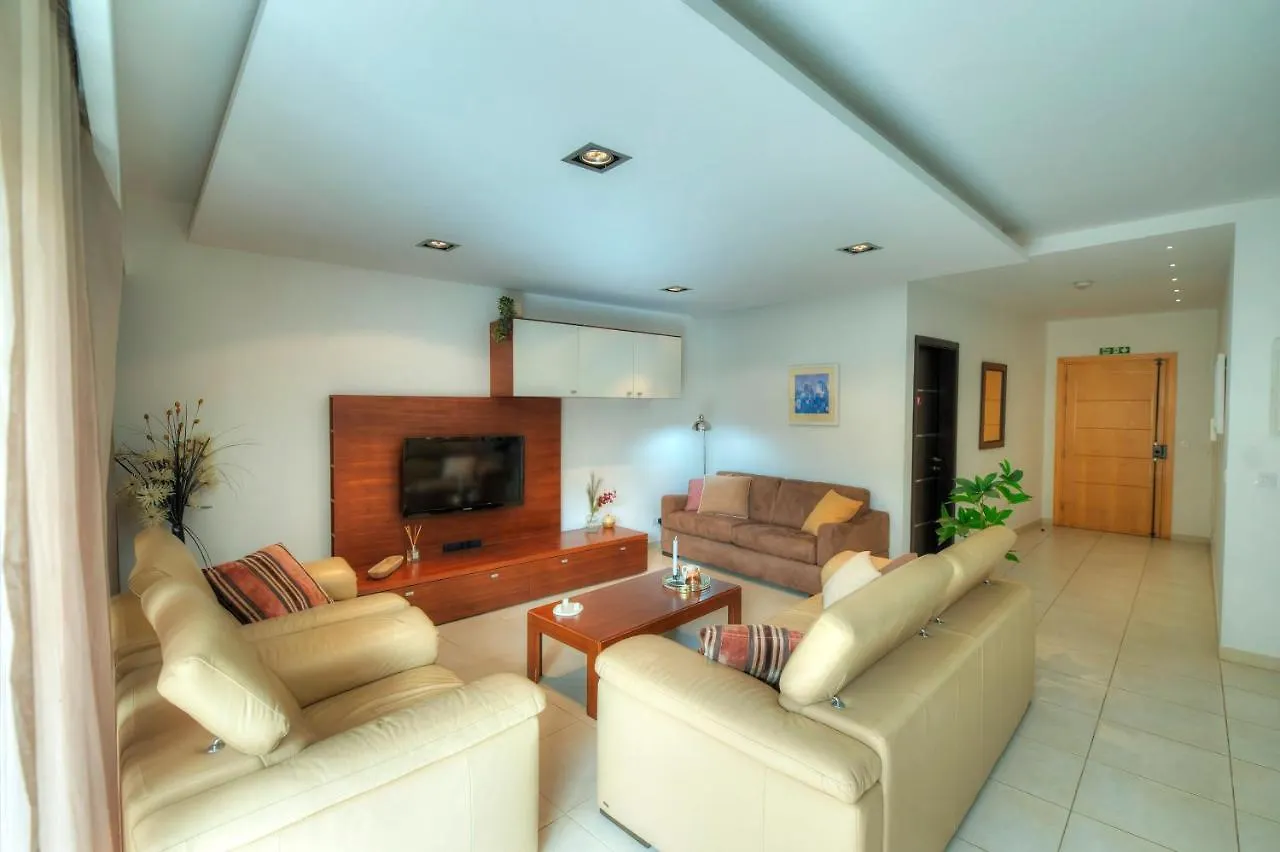 Spacious & Inviting 3 Bedroom Flat, Balcony Wpac1-1 Saint Julian's Malta